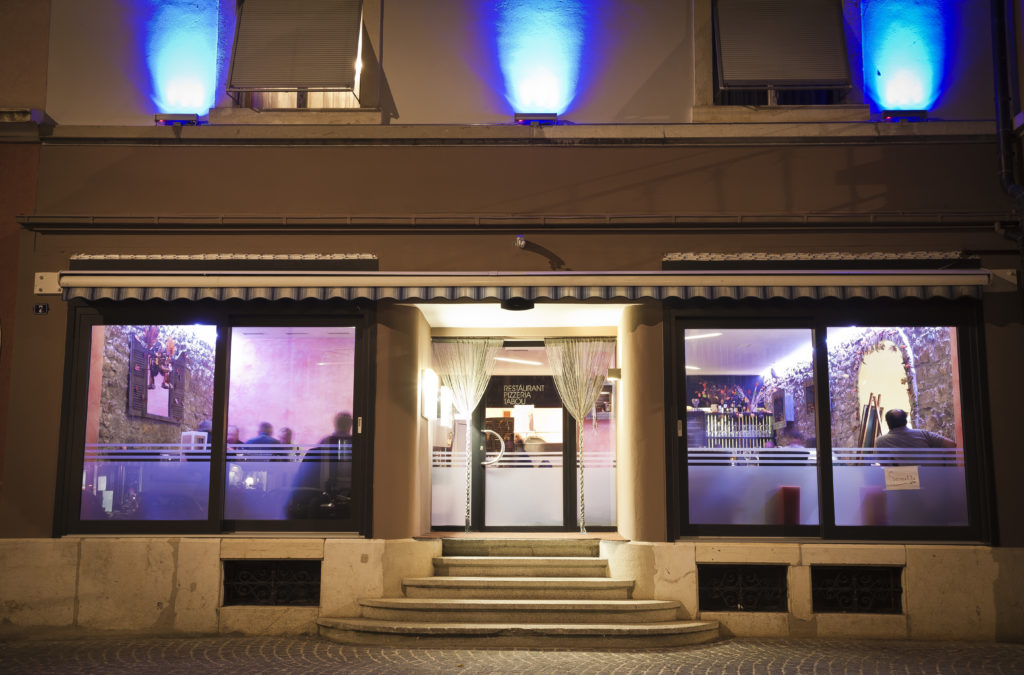 Le Tabou bar et restaurant extérieur
